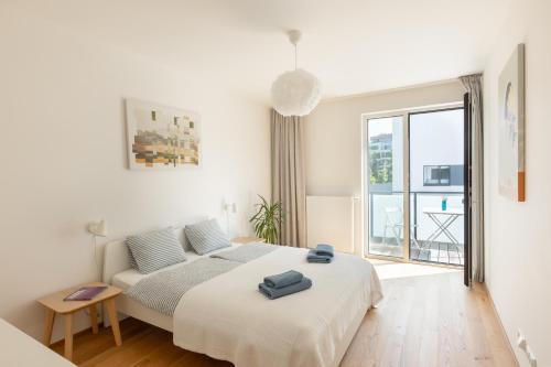 Prague 5 Apartment | Contemporary apartment with garage parking