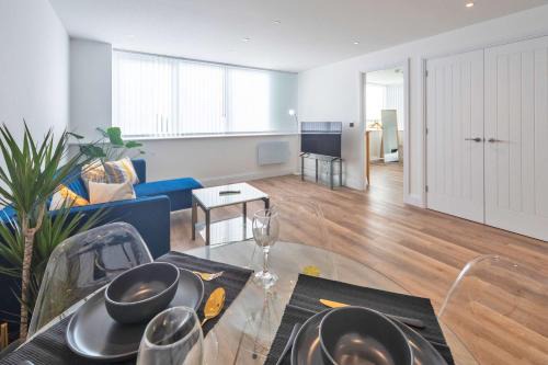 Gravesend Apartment | Contemporary & Bright 1 Bed Apartment in Gravesend