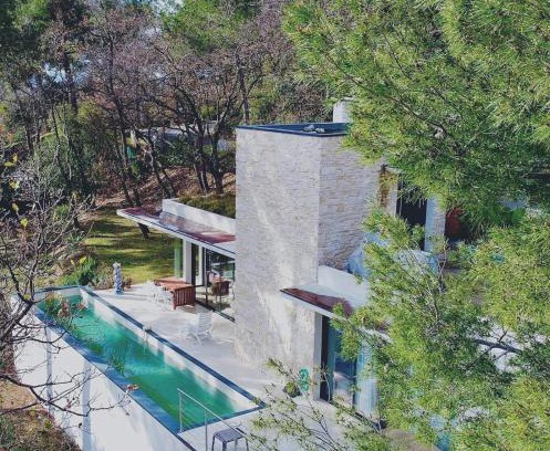 Tourrettes-sur-Loup Villa | Contemporary california style property, Sleep 5