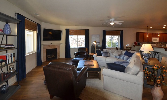 Northeast Reno House | Contemporary, Centrally Located