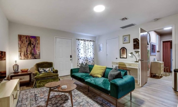 North San Antonio - SAT House | Contemporary Charm in San Antonio Oasis
