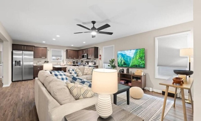 Fort Wayne House | Contemporary Home Near Downtown FW!
