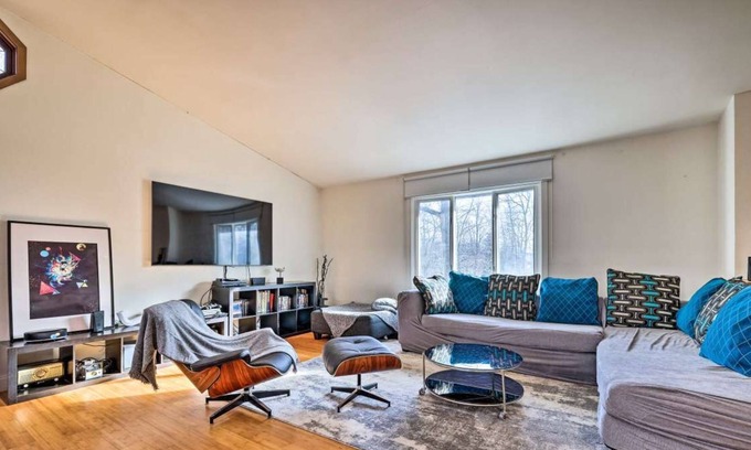 Tamiment House | Contemporary House in the Poconos - Monroe Co
