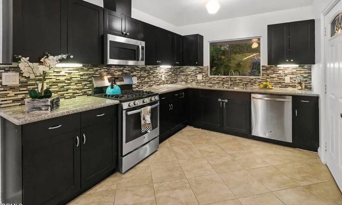 Crescenta Highlands House | Contemporary Peaceful home in Glendale Hills