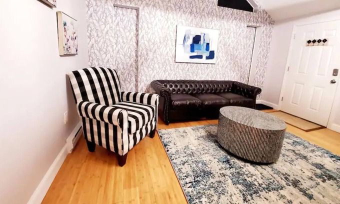 Nashua Apartment | Contemporary Private Studio near Mine Falls