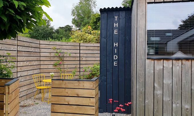 Winscombe Apartment | Contemporary studio, free parking and wifi