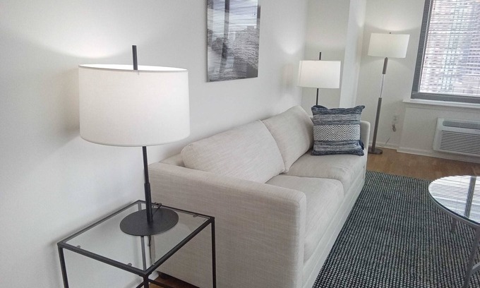 The Waterfront Apartment | Contemporary Two Bedroom in Jersey City
