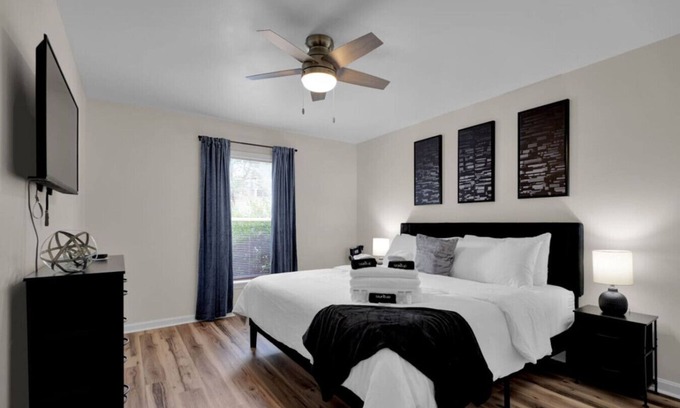 Newburgh Apartment | Contract Worker Getaway!