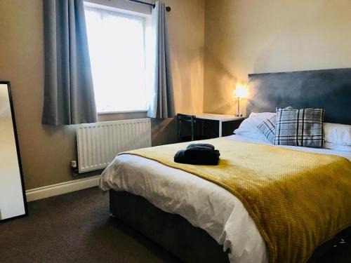 Castle Donington House | Contractor Ready 4 Bed by EMA Ensuite Parking