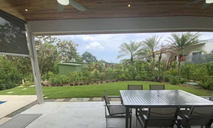 Ciudad Cortes House | Convenient to Amenities, pool, high speed internet