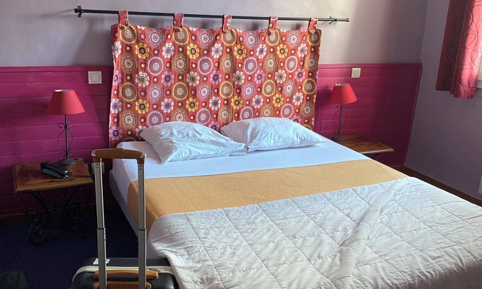 Digne-les-Bains Hotel | Convenience & Comfort! Close to Verdon Natural Regional Park