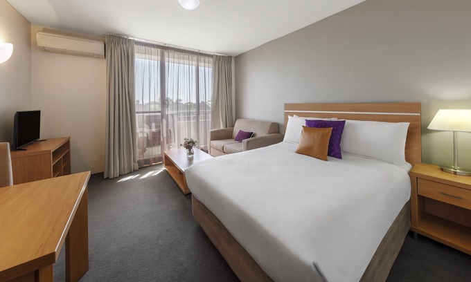 Cremorne Apartment | Convenience, Proximity, and Genuine Hospitality