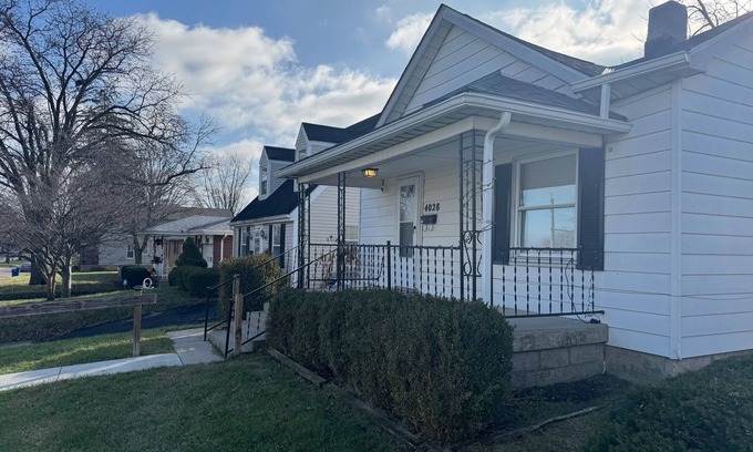 Dayton House | Convenient 2-bedroom ranch with AC and WiFi in Dayton