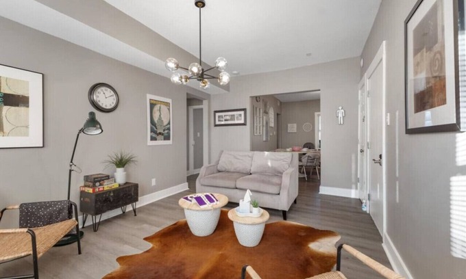 Meridian-Kessler Apartment | Convenient 2BR Near Convention & Hospitals