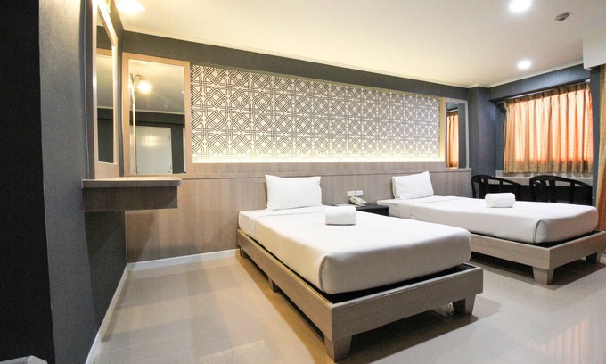 Bang Chak Hotel | Convenient Park Bangkok Hotel