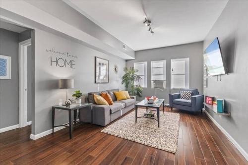 Meridian-Kessler Apartment | Convenient - Pet and Baby - Near Convention and Hospital