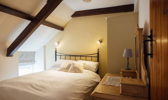 Haverfordwest House | Converted Stone Cottage with indoor swimming pool
