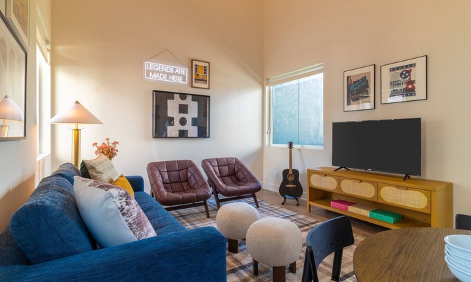 Buena Vista Apartment | Conway B105 by AvantStay | Stylish 2BDR in Downtown, 5mins to Broadway