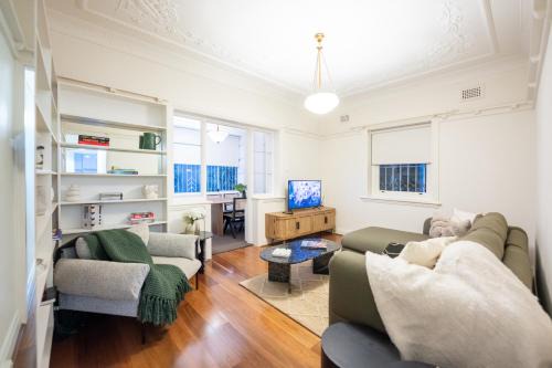 Coogee Apartment | Coogee Air Hideaway - 200 meters from the beach