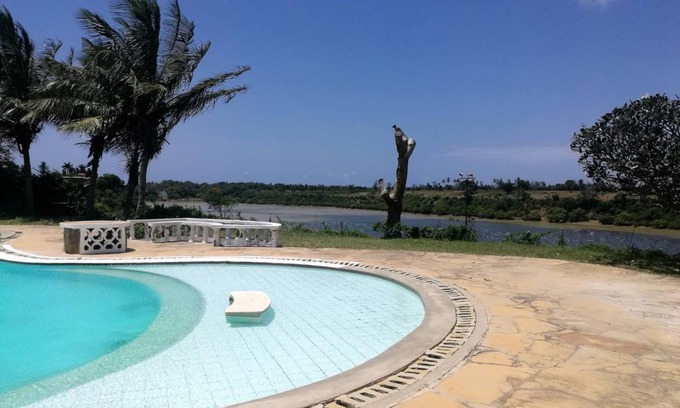 Mtwapa Hotel | Cooke Villa