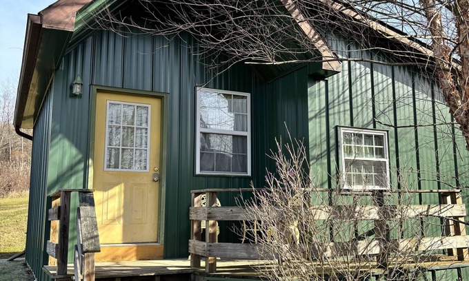 New Plymouth Cottage | Cookie Cottage Centrally Located Within The Hocking Hills