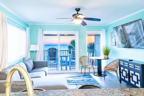 Rocky Point House | Cool Mist