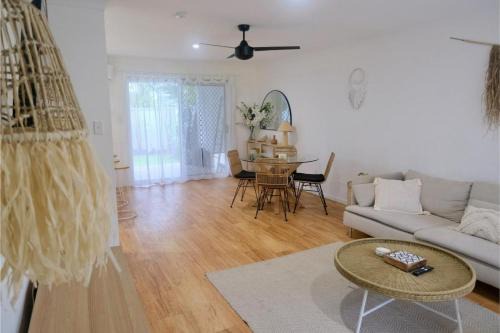 Coolangatta Apartment | Coolangatta Surf & Stay - Townhouse - Pet Friendly