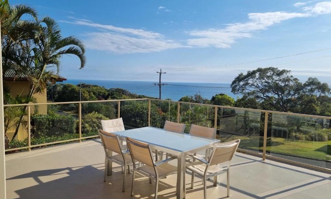 Rainbow Beach Apartment | Cooloola Deck