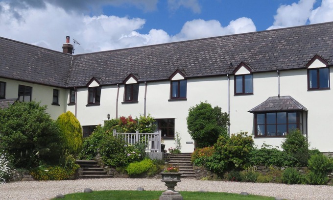 Ash Mill Cottage | COOMBE COTTAGE, pet friendly, with a garden in South Molton