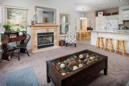 Beaverton House | Cooper Mountain Retreat