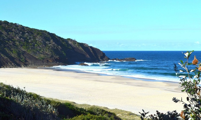 Blueys Beach House | 'Coopernook' absolute beachfront property on Blueys Beach