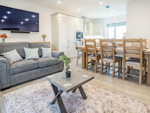 Ludchurch House | Copper Beech Cottage - Uk35892