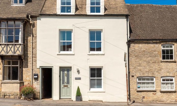 Stow-on-the-Wold House | Copperbeech