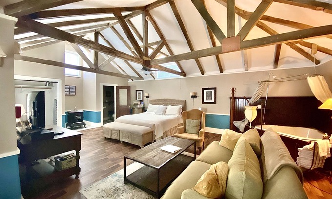 San Jacinto Bed & Breakfast | Coppersmith Inn B&B
