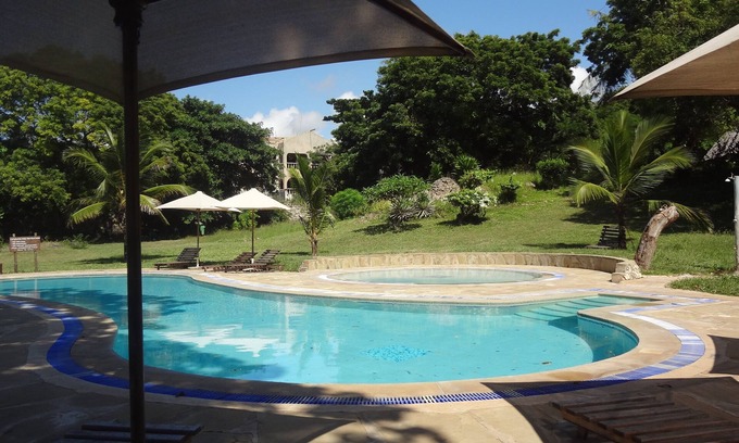 Diani Beach Hotel | Coral Beach Resort