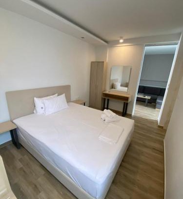 Paralia Ofryniou Apartment | Coral Boutique Apartments