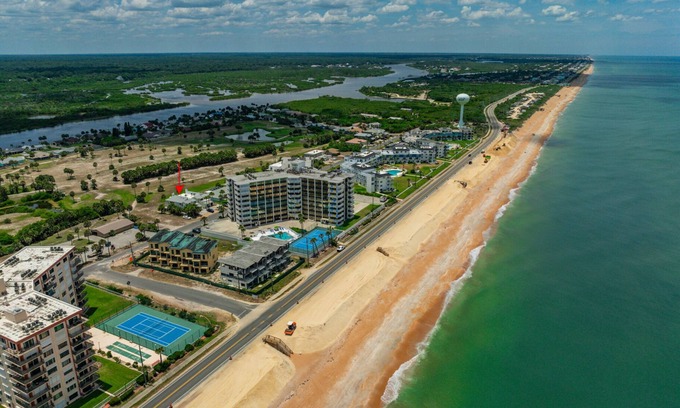 Flagler Beach House | Coral Cove - Walking Distance to Beach!