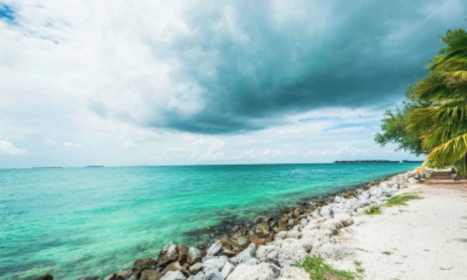 Key West Villa | Coral Garden by Avantstay Great Location w/Balcony & Shared Pool