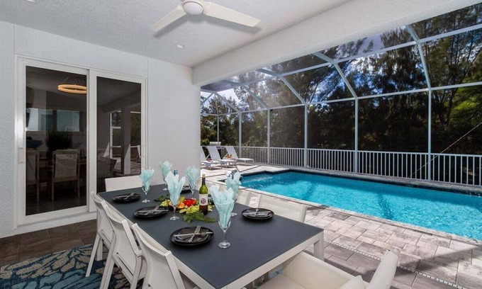 Trafalgar House | Coral Pearl- Modern New Construction Vacation Home
