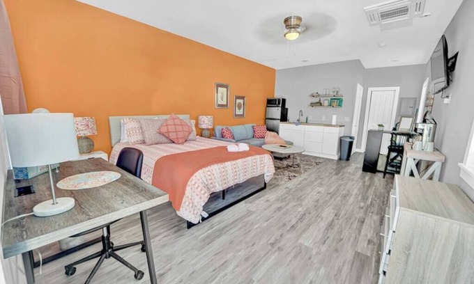 Fort Walton Beach Apartment | Coral Reef Coast Close 2 BCH - Unit 1