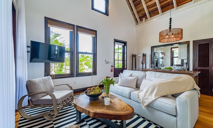 San Pedro Villa | Coral Retreat & Pool Club at Mahogany Bay