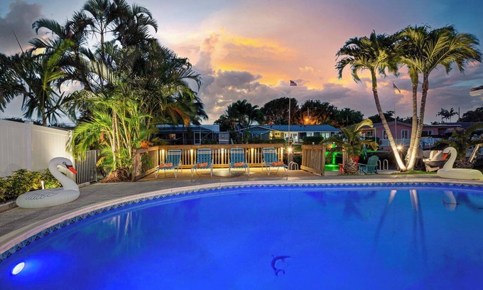 Coral Ridge Isles Villa | Coral Ridge Isles Beauty - Waterfront Pool Villa, BBQ