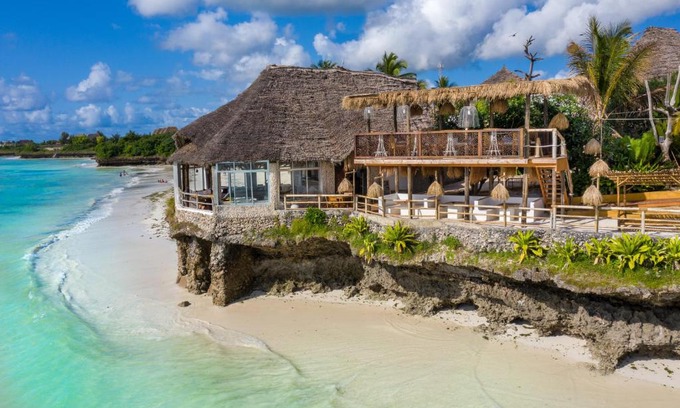 Jambiani Hotel | Coral Rocks Hotel & Restaurant