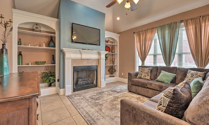 Cordova House | Cordova Home w/Pool Table, 17 Mi to Memphis Zoo!