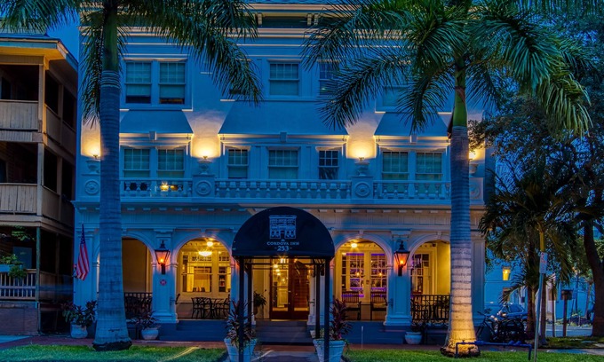 St. Petersburg - Clearwater Hotel | Cordova Inn