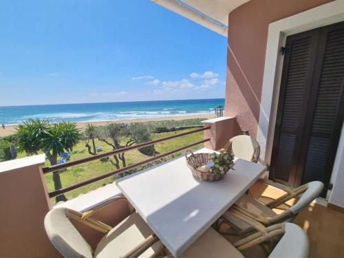 Parelia Apartment | Corfu Glyfada Menigos Resort 5-8-a