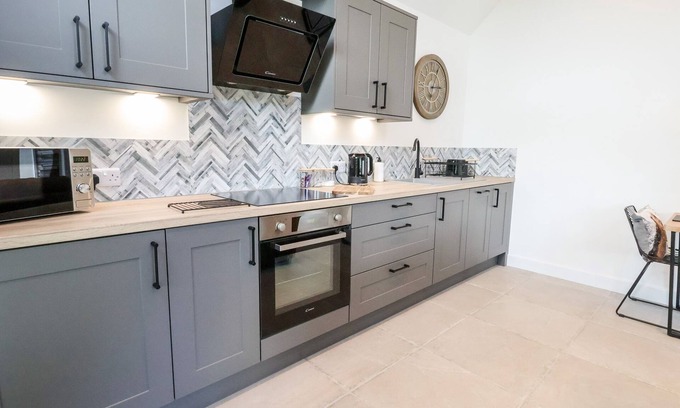 Saint Asaph Cottage | Cornelyn Bach