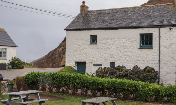 Porthgwarra Cottage | CORNER COTTAGE, pet friendly, with open fire in Porthgwarra