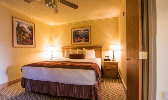 Crested Butte Apartment | Corner King Suite | Pet-Friendly | Heated Pool