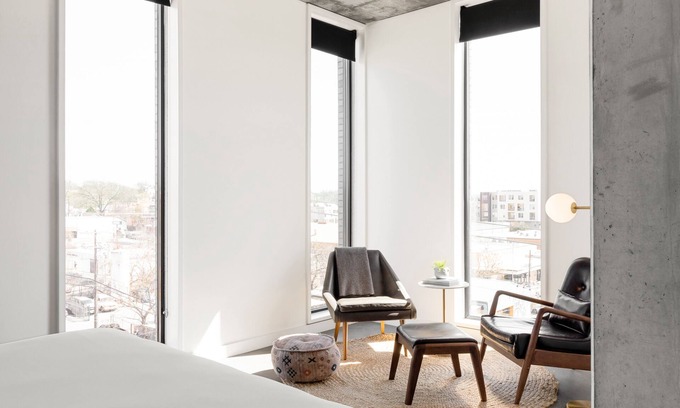 East Cesar Chavez Hotel | Corner Room at Arrive Austin, Pets Are Allowed!